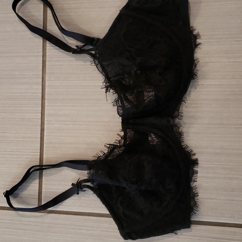 Black VS bra